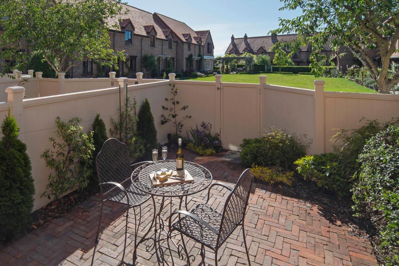 The Village Green Apartment Nelson Luaran gambar